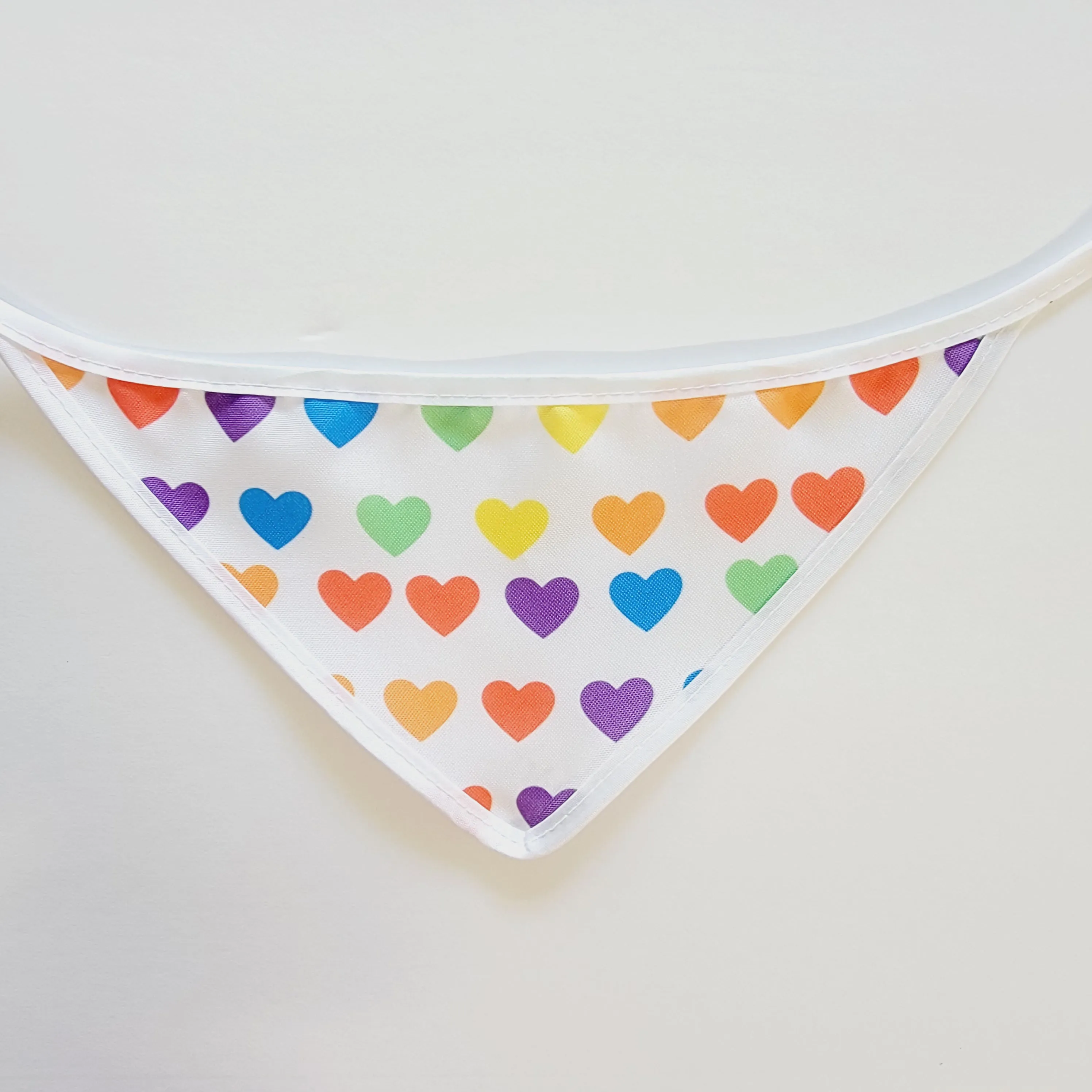 WHITE COLORFUL HEARTS DOG BANDANA.